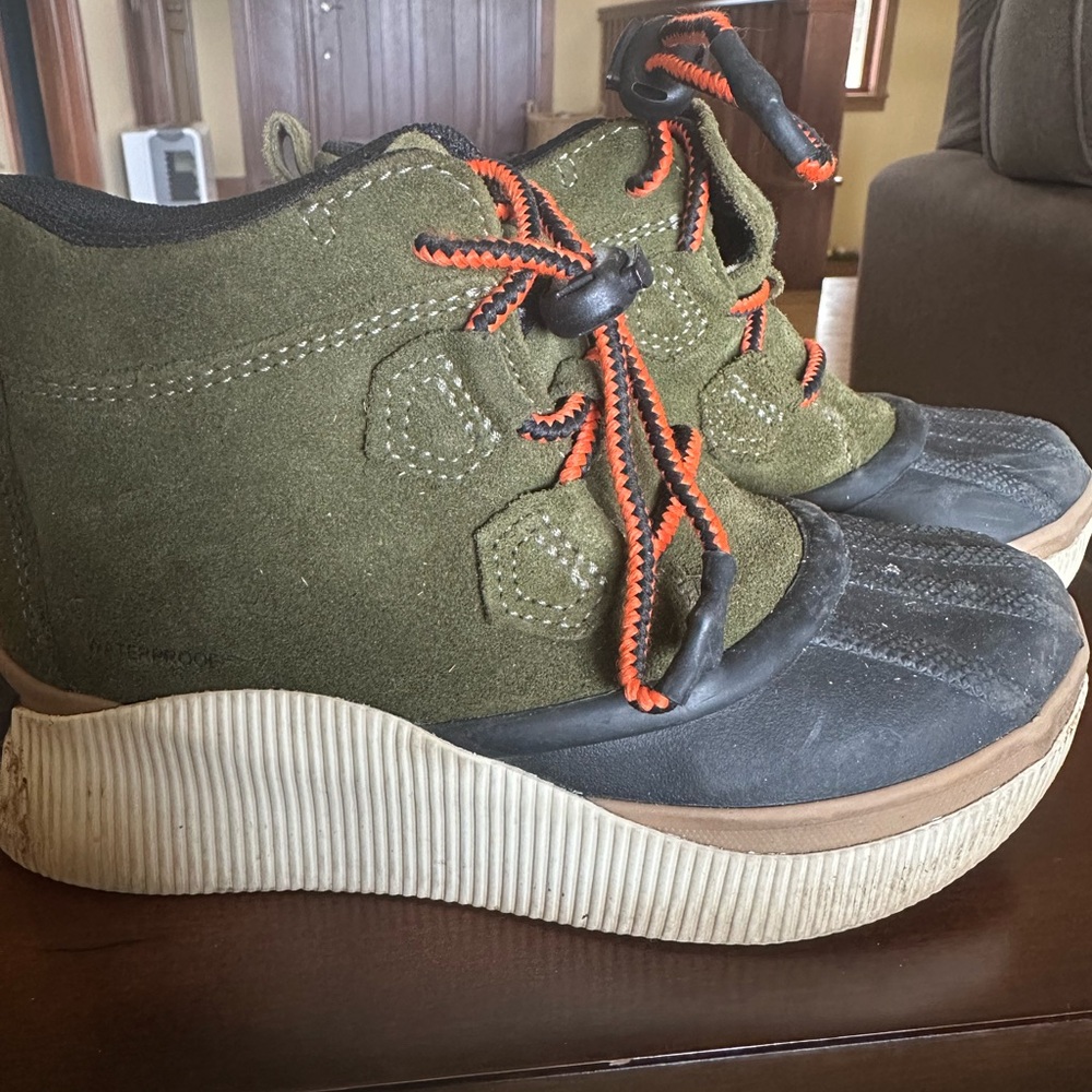 Sorel Kids Out and About Olive and Orange Lace-Up Waterproof Boots